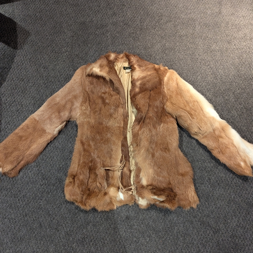FUR COAT